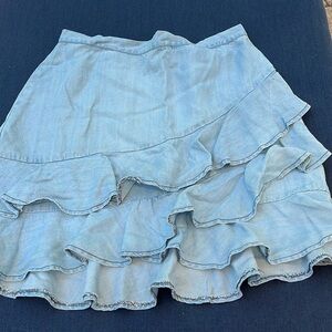 Never worn denim flowly BB Dakota skirt